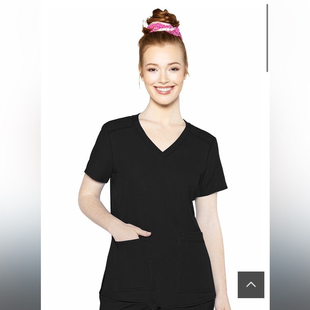 MedCouture Black Scrubs Vneck/joggers